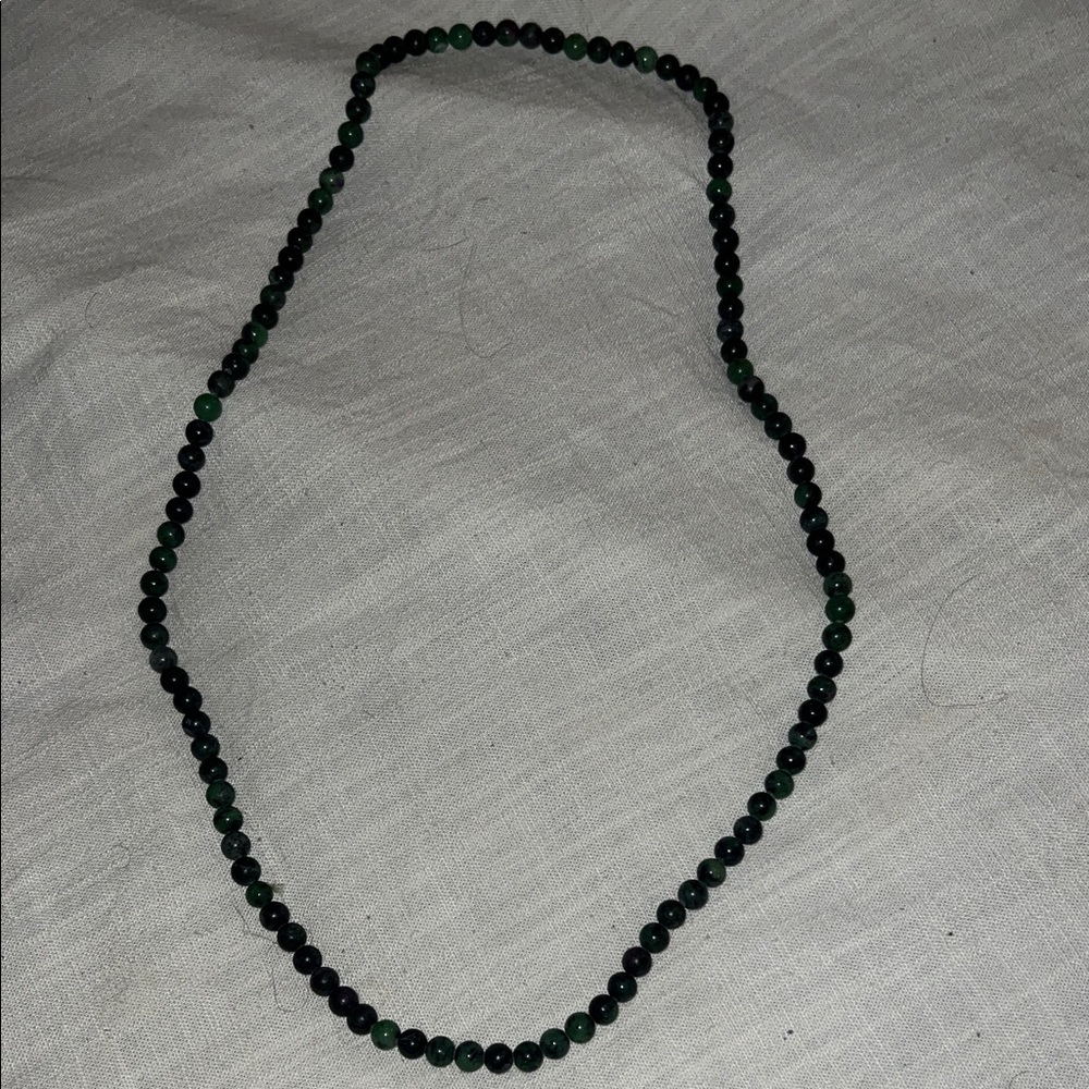 Elegant Green Beaded Necklace Brand New